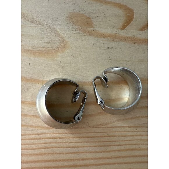 Vintage Clip-On Silver Hoop Earrings - Picture 3 of 4